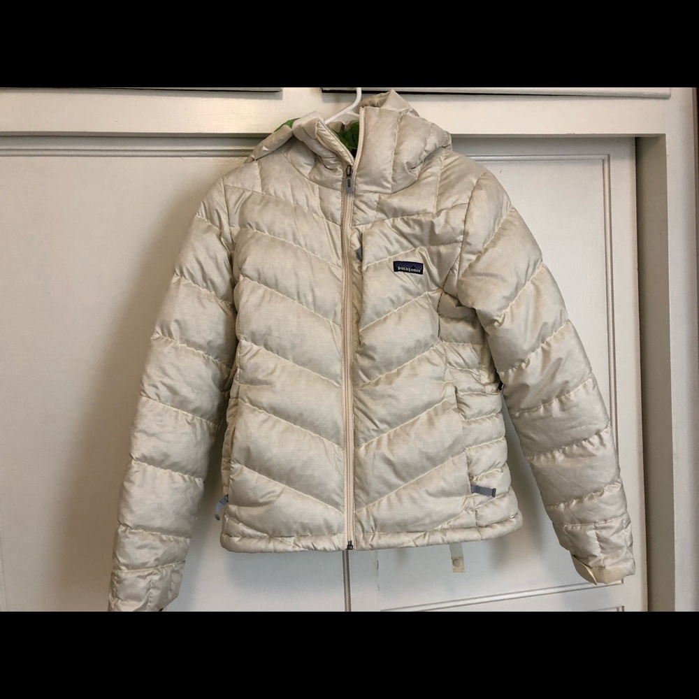 Patagonia off-white puff nano jacket